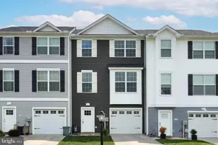 522 Charles Ave, Hanover, PA 17331 - Photo 1