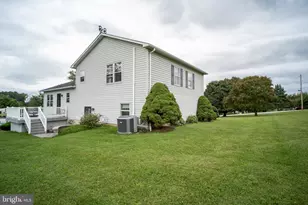 1017 Valley Rd, York, PA 17406 - Photo 11