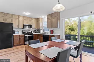 2853 Woodmont Dr, York, PA 17404 - Photo 3