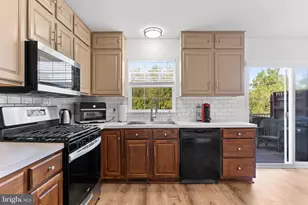 2853 Woodmont Dr, York, PA 17404 - Photo 5
