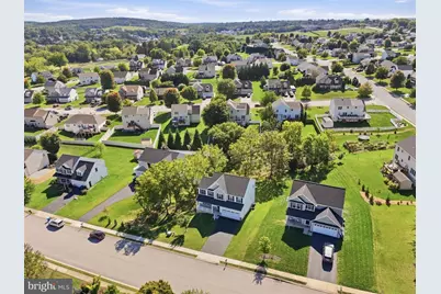 160 Payne Drive, Mount Wolf, PA 17347 - Photo 9