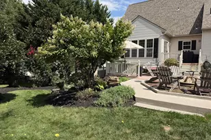 109 E Greenbriar Dr, York, PA 17407 - Photo 15