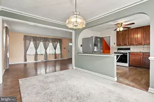 2460 Wyndhurst Ct, York, PA 17408 - Photo 7