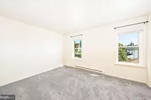 33 W Pennsylvania Ave, Stewartstown, PA 17363 - Photo 17
