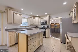 880 Edmund Ave, York, PA 17404 - Photo 7