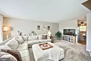 2714 Hunters Crest Dr, York, PA 17402 - Photo 17