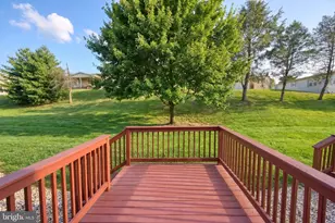 2714 Hunters Crest Dr, York, PA 17402 - Photo 7