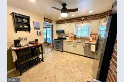 2731 Cambridge Road, York, PA 17402 - Photo 3