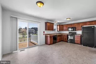 16 Breezewood Dr, Hanover, PA 17331 - Photo 9