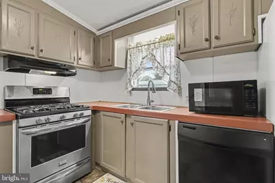 65 Alana Drive, York, PA 17402 - Photo 5