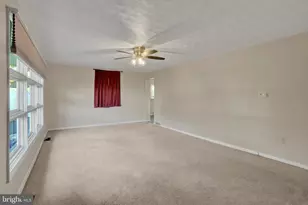 2494 Pleasant View Dr, York, PA 17406 - Photo 5