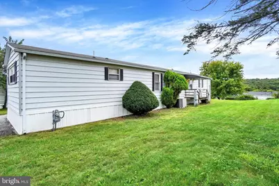137 Carbridge Road W, Stewartstown, PA 17363 - Photo 21