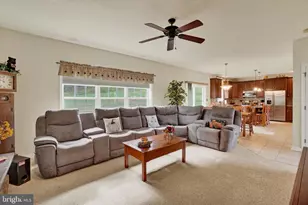 402 Lee Ct, York, PA 17406 - Photo 7