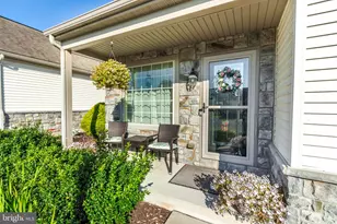 1478 Windemere Pl, Dover, PA 17315 - Photo 3