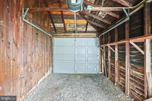 211 W High St, Red Lion, PA 17356 - Photo 35