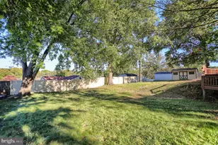 537 W Heatherfield Way, Red Lion, PA 17356 - Photo 37