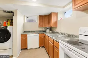 221 N Charles St, Red Lion, PA 17356 - Photo 31