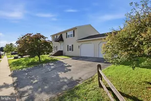 2343 Heather Rd, York, PA 17408 - Photo 3