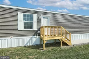 8 Chesapeake Dr, Abbottstown, PA 17301 - Photo 3
