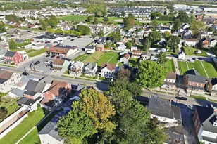 653 Broadway, Hanover, PA 17331 - Photo 9