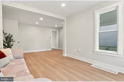 653 Broadway, Hanover, PA 17331 - Photo 27