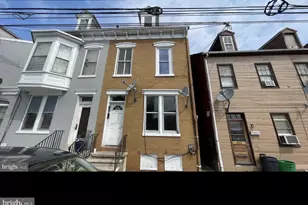 419 W King St, York, PA 17401 - Photo 1