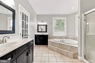 1460 S Wyndham Dr, York, PA 17403 - Photo 29