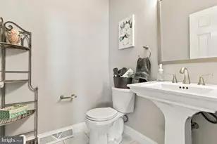 1460 S Wyndham Dr, York, PA 17403 - Photo 33