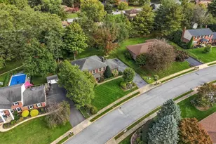525 Eton Ln, York, PA 17402 - Photo 9