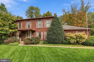525 Eton Ln, York, PA 17402 - Photo 3