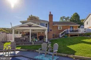 4299 Webster Dr, York, PA 17402 - Photo 5