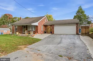 1031 Trinity Rd, York, PA 17408 - Photo 3