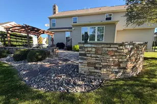 8570 Diamond Run Ct, Seven Valleys, PA 17360 - Photo 3