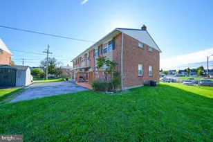 891 E Kings Ct, York, PA 17403 - Photo 9