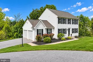 403 Lee Ct, York, PA 17406 - Photo 3