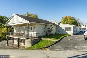 4880 E Prospect Rd, York, PA 17406 - Photo 3