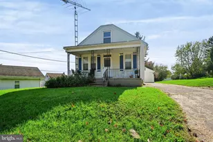 160 E Berlin Rd, York, PA 17408 - Photo 1