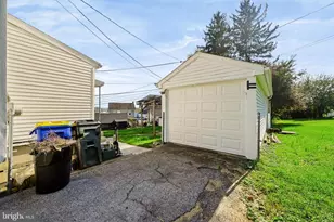 160 E Berlin Rd, York, PA 17408 - Photo 33
