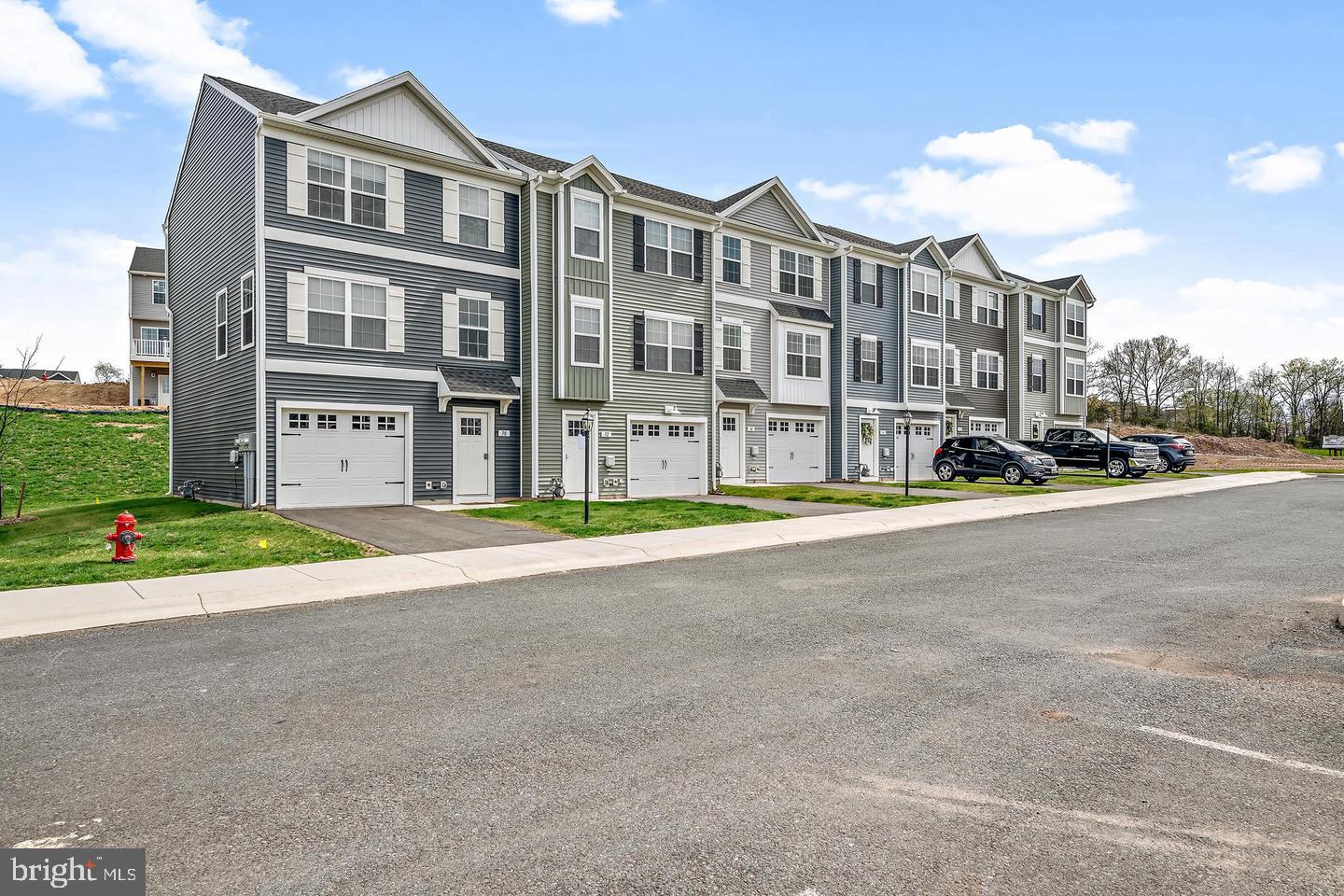450 Cadbury Dr, Red Lion, PA 17356 - MLS PAYK2114550 - Coldwell Banker