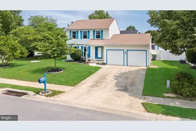 123 E Violette Drive, New Castle, DE 19720 - Photo 1