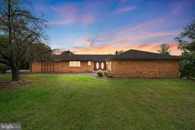 102 Bridleshire Court, Newark, DE 19711 - Photo 1