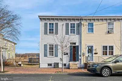 221 Chestnut Street, New Castle, DE 19720 - Photo 1