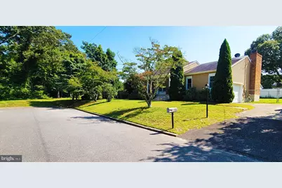 102 E Glencove Avenue, Northfield, NJ 08225 - Photo 1