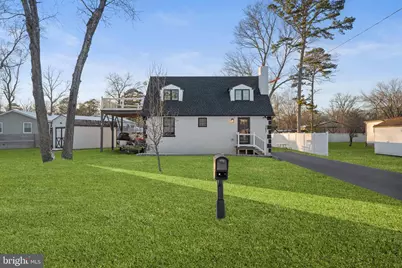 207 Woodlawn Avenue, Williamstown, NJ 08094 - Photo 1