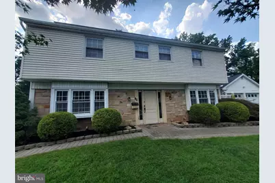 40 Crestview Drive, Willingboro, NJ 08046 - Photo 1