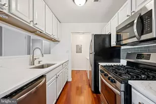 706 Woodhollow Dr, Marlton, NJ 08053 - Photo 3