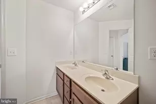 151 Creekside Wy, Burlington, NJ 08016 - Photo 23