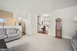 151 Creekside Wy, Burlington, NJ 08016 - Photo 5