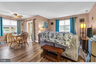 27 Florence Tollgate Place #27-2, Florence, NJ 08518 - Photo 1