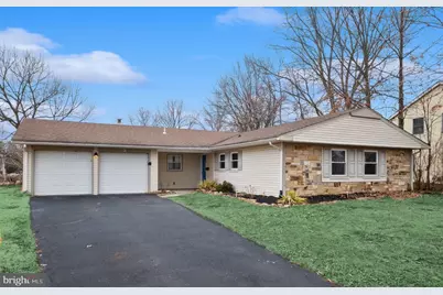 41 Eastgate Lane, Willingboro, NJ 08046 - Photo 1